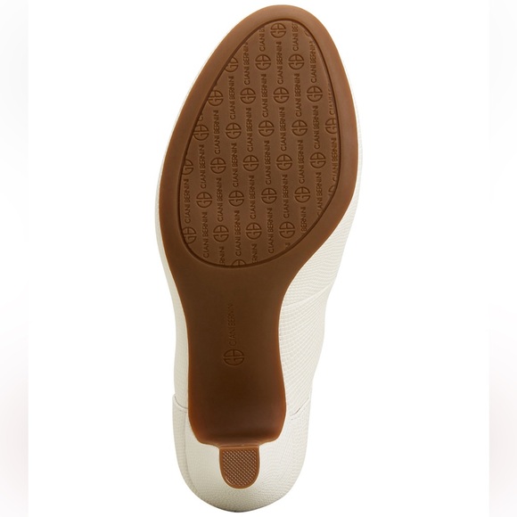 Giani Bernini Velmah Memory Foam Mary Jane Pumps - Picture 2 of 5